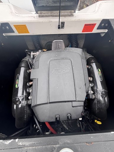 2012 Malibu Wakesetter LSV Photo 10 of 15