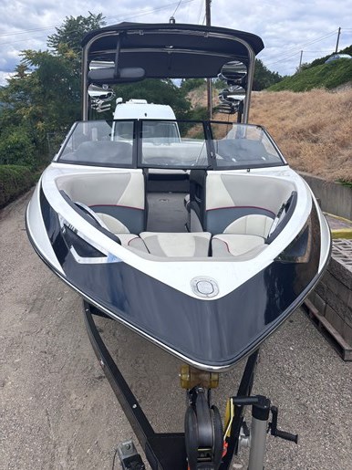 2012 Malibu Wakesetter LSV Photo 14 of 15
