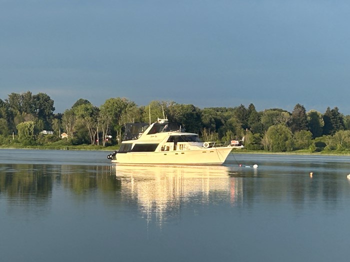 1998 Bayliner 4788  Pilot house Photo 3 of 51