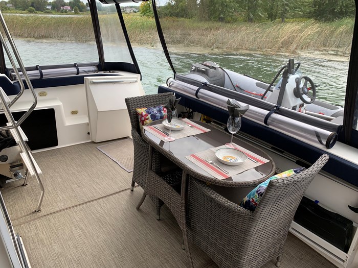 1998 Bayliner 4788  Pilot house Photo 8 of 51