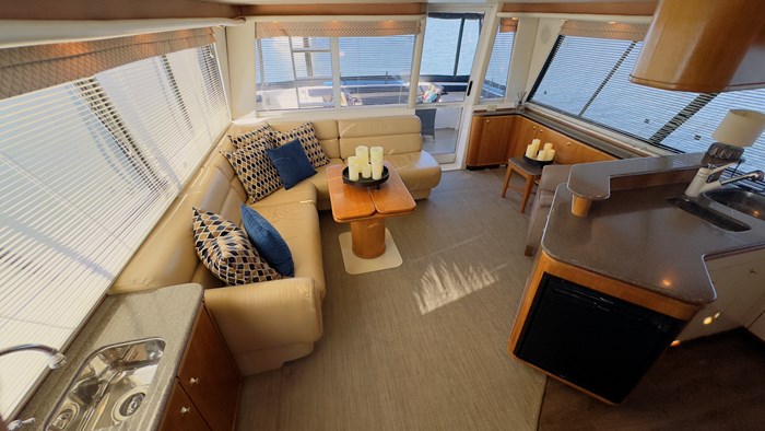 1998 Bayliner 4788  Pilot house Photo 11 of 51