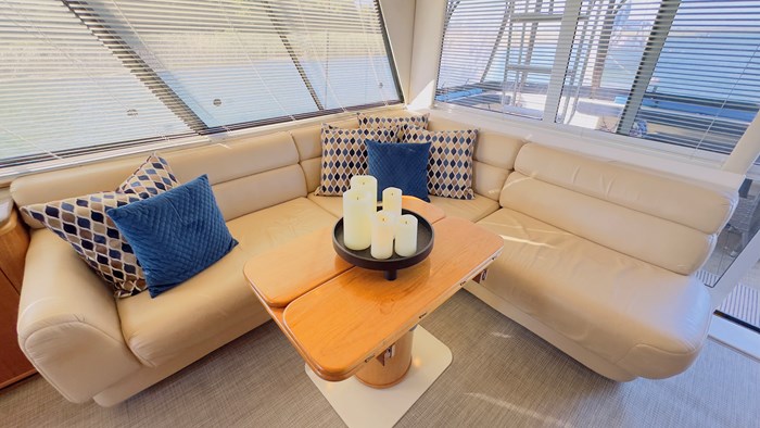 1998 Bayliner 4788  Pilot house Photo 12 of 51