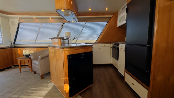 1998 Bayliner 4788  Pilot house Photo 21 of 51