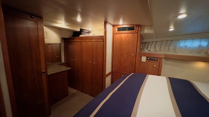 1998 Bayliner 4788  Pilot house Photo 28 of 51