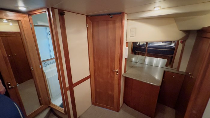 1998 Bayliner 4788  Pilot house Photo 29 of 51