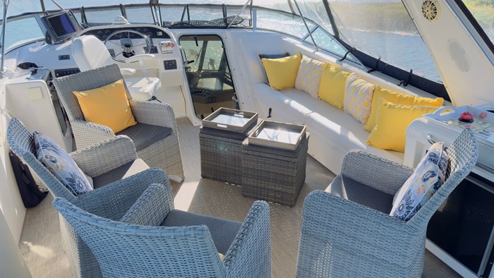 1998 Bayliner 4788  Pilot house Photo 41 of 51