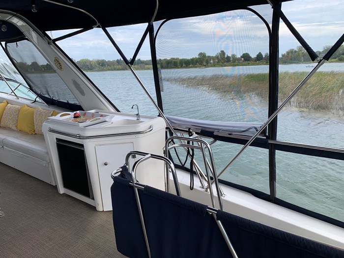 1998 Bayliner 4788  Pilot house Photo 46 of 51