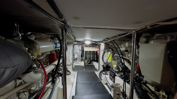 1998 Bayliner 4788  Pilot house Photo 49 of 51