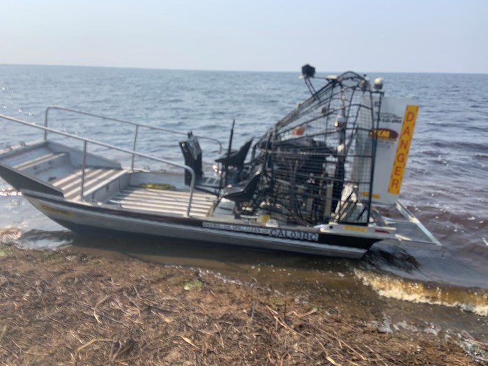 2005 Canadian Airboats 17 by 8 Photo 3 of 4
