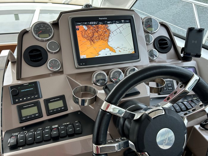 2017 Galeon 385/405 HTS Photo 6 of 20