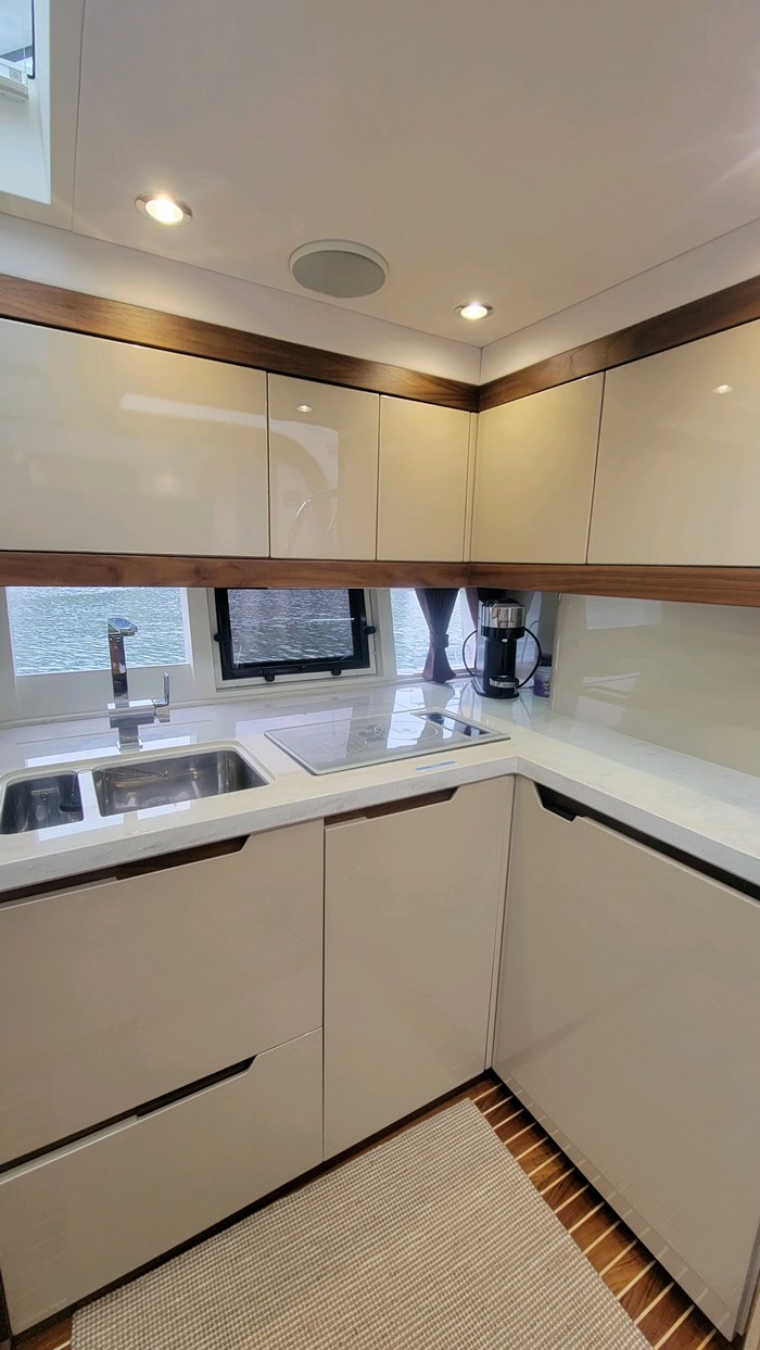 2017 Galeon 385/405 HTS Photo 9 of 20