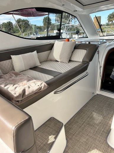 2017 Galeon 385/405 HTS Photo 5 of 20