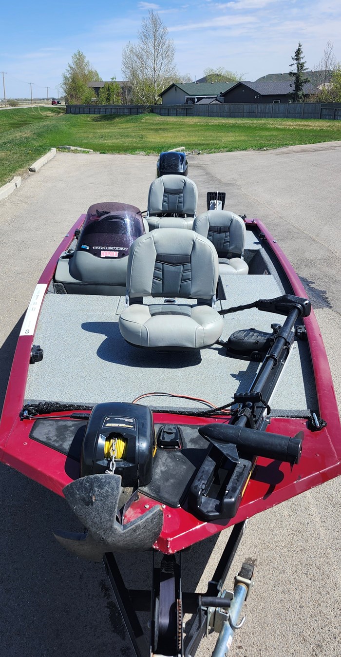 2018 Tracker Pro 170 Jet Power Photo 7 of 9
