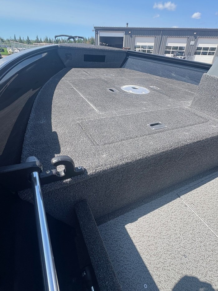 2022 Crestliner 2022  1450 Discovery Package Photo 6 of 8