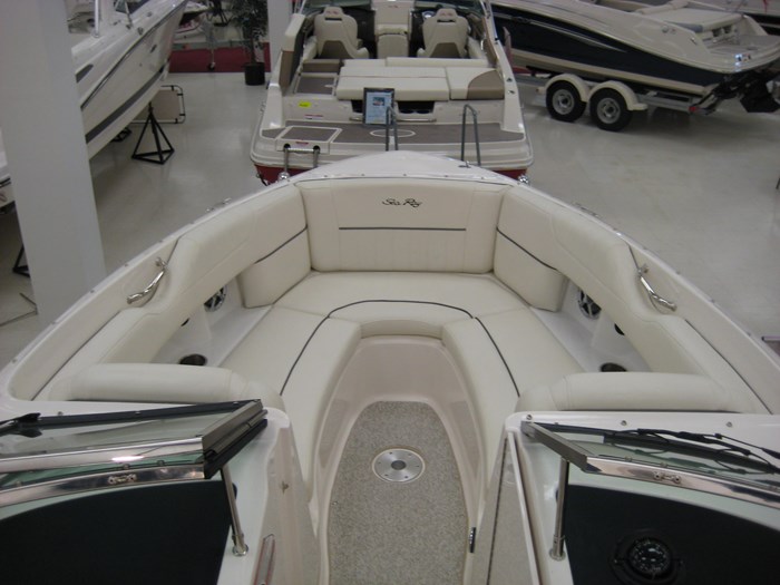 2007 Sea Ray 250 SLX Photo 3 of 6