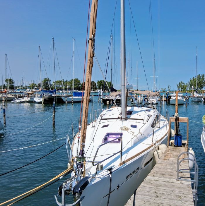2017 Jeanneau 44 DS Photo 3 of 44