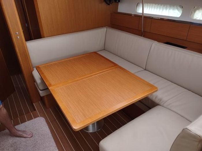 2017 Jeanneau 44 DS Photo 23 of 44
