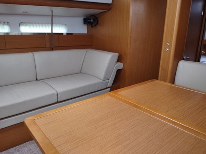 2017 Jeanneau 44 DS Photo 27 of 44