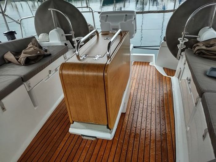 2017 Jeanneau 44 DS Photo 16 of 44