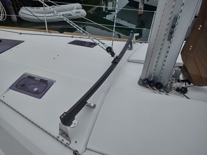 2017 Jeanneau 44 DS Photo 9 of 44