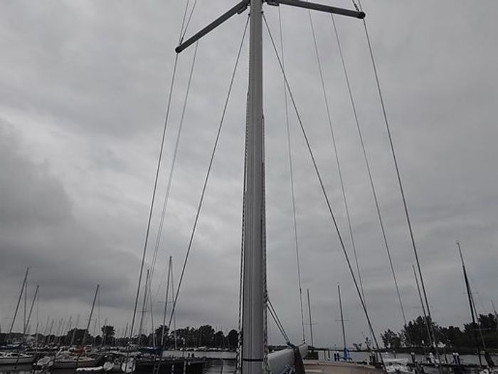 2017 Jeanneau 44 DS Photo 13 of 44