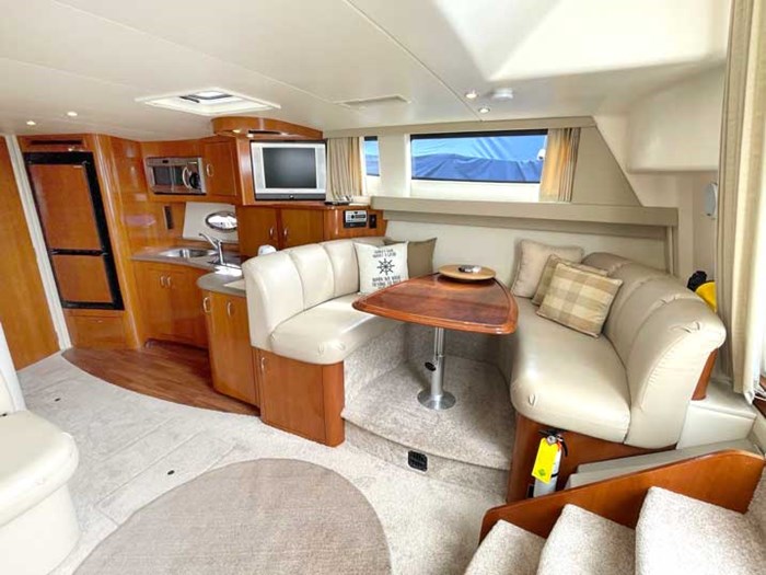 2006 Carver 36 Mariner Photo 21 of 41