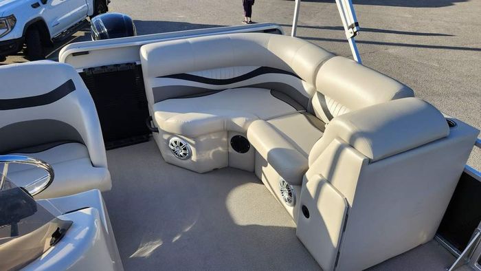 2021 Legend Splash Cottage EXT Photo 9 of 14