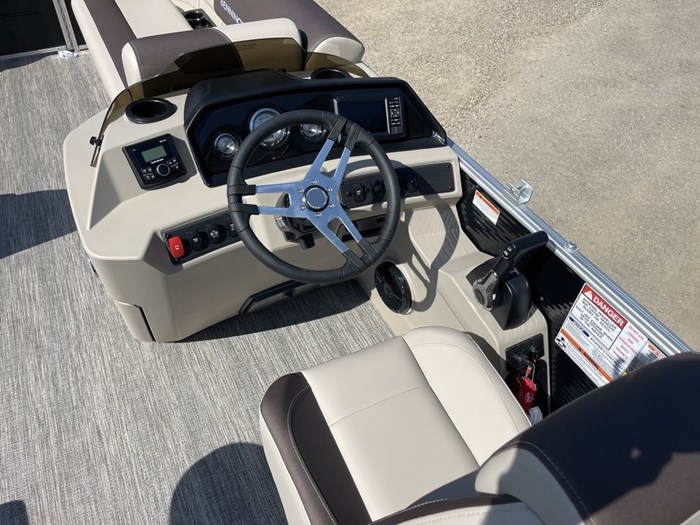 2025 Bennington 22S Rear Fish & Cruise SPS Tri-Toon Photo 1 of 3