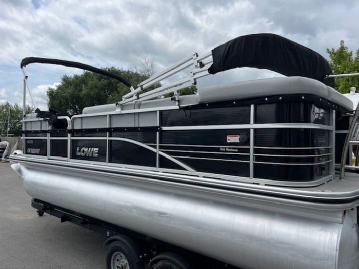 2017 Lowe SS210 Photo 1 of 10