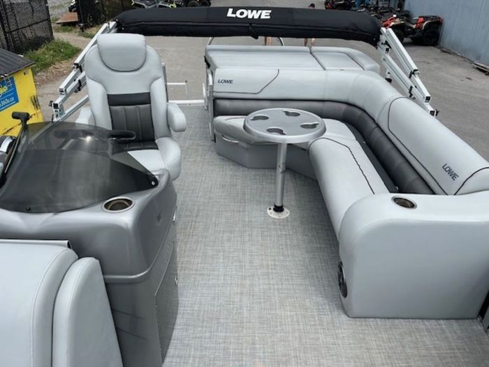 2017 Lowe SS210 Photo 10 of 10