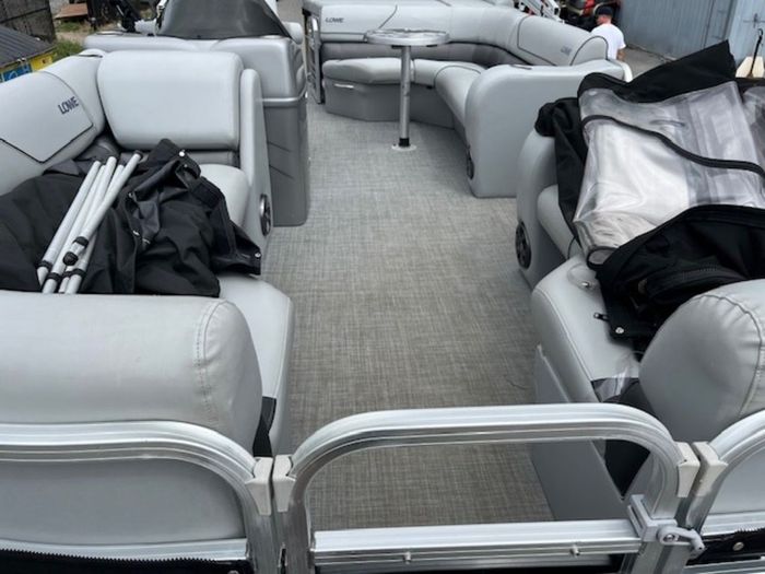 2017 Lowe SS210 Photo 2 of 10