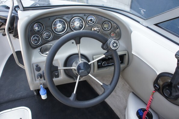 2006 Crownline 180BR 3.0L Photo 9 of 18