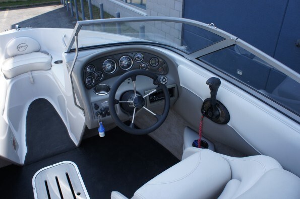 2006 Crownline 180BR 3.0L Photo 3 of 18
