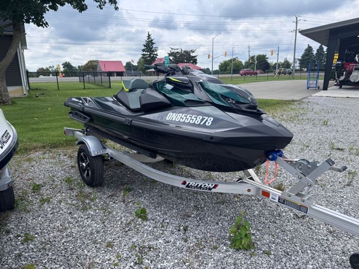 2021 Sea-Doo RXP-X 300 APEX Photo 2 of 5