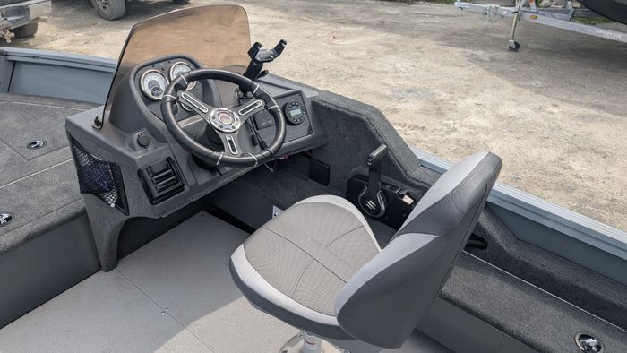 2023 Starcraft Storm 166 SC Side Console Suzuki DF75 Four Stroke Photo 12 sur 25