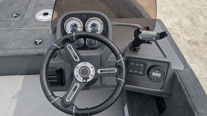 2023 Starcraft Storm 166 SC Side Console Suzuki DF75 Four Stroke Photo 13 sur 25