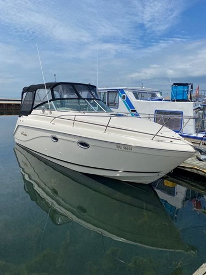 2001 Rinker Fiesta Vee 270 Photo 7 of 25