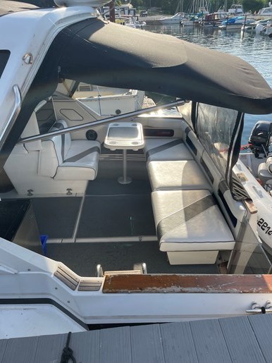 1989 Sea Ray 340 Express Photo 9 of 25