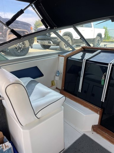 1989 Sea Ray 340 Express Photo 13 of 25