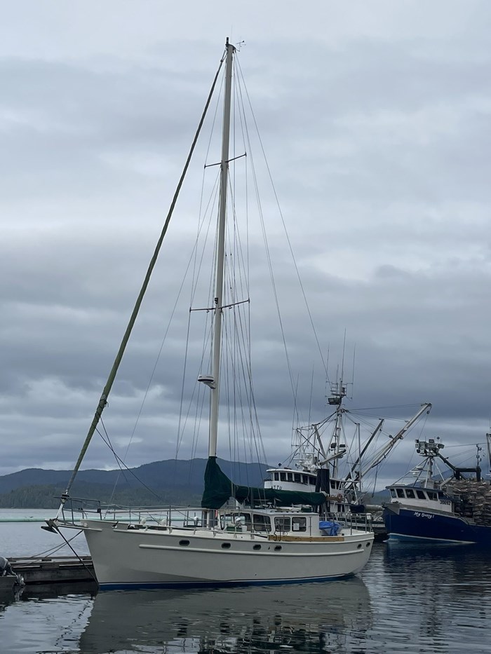 1994 Ted Brewer Alaska 43 Pilothouse Photo 1 of 36