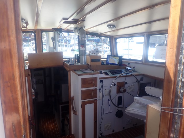 1994 Ted Brewer Alaska 43 Pilothouse Photo 19 of 36