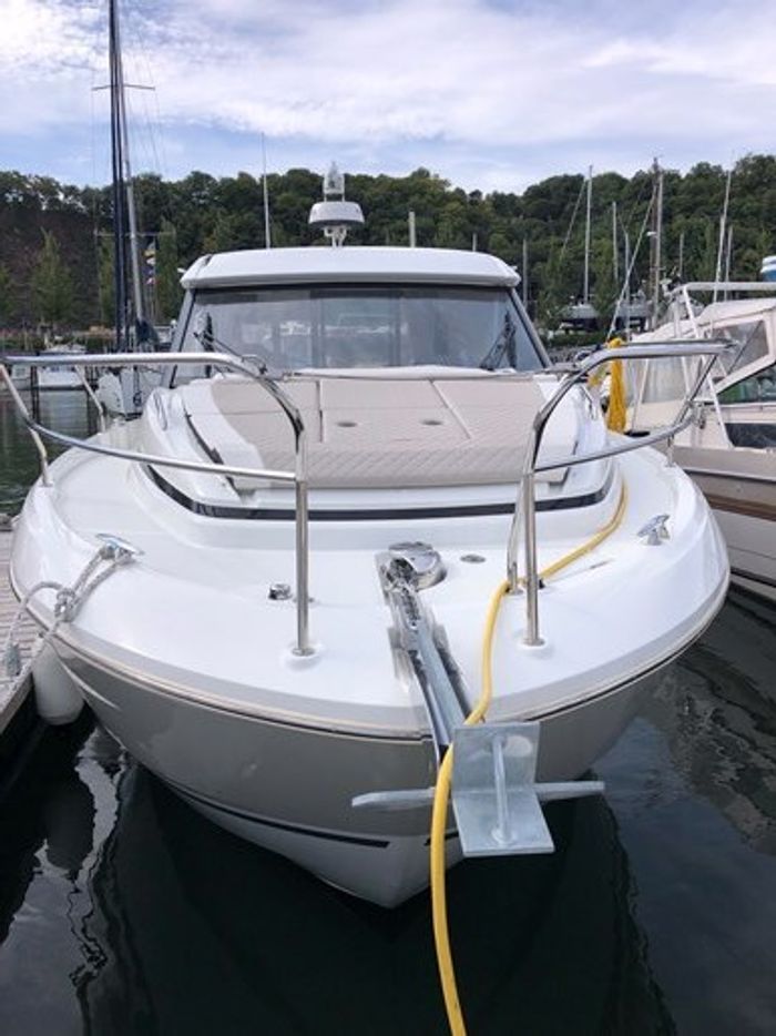2019 Jeanneau NC 33 Photo 4 of 30