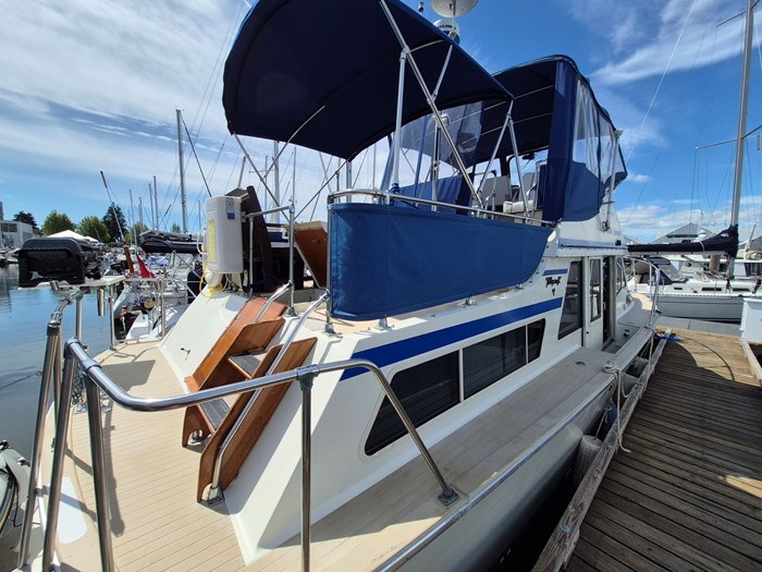 1977 Tollycraft 34 Tri Cabin Photo 9 of 50