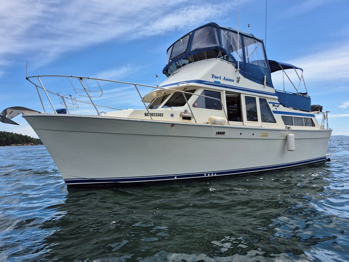 1977 Tollycraft 34 Tri Cabin Photo 2 of 50