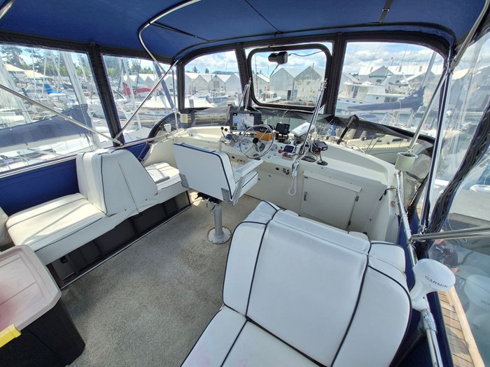 1977 Tollycraft 34 Tri Cabin Photo 40 of 50