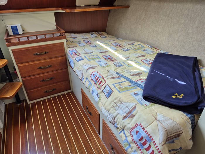 1977 Tollycraft 34 Tri Cabin Photo 27 of 50