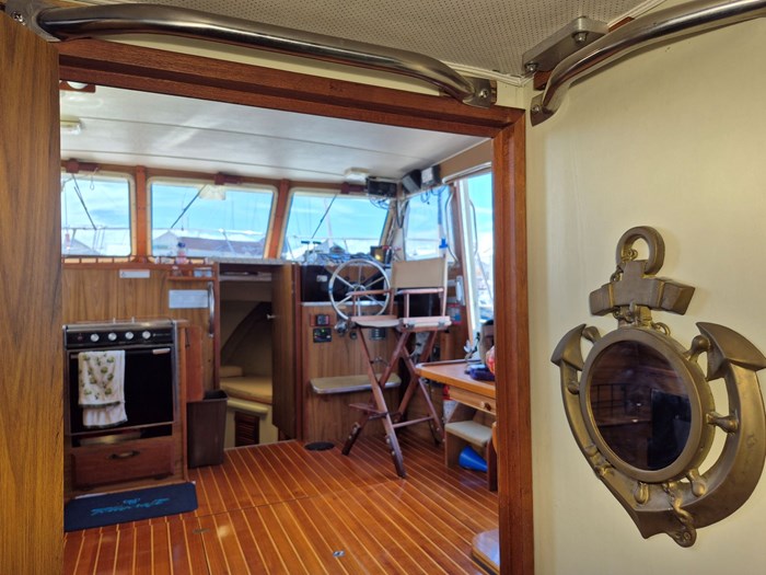 1977 Tollycraft 34 Tri Cabin Photo 17 of 50