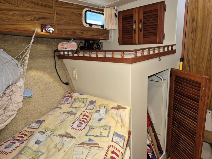 1977 Tollycraft 34 Tri Cabin Photo 34 of 50