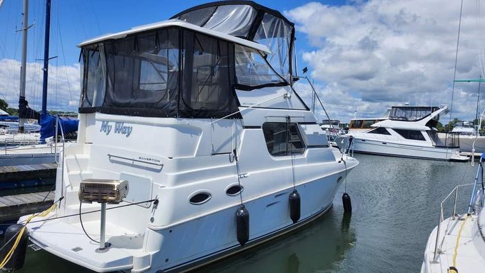 1998 Silverton 322 Aft Photo 3 of 42