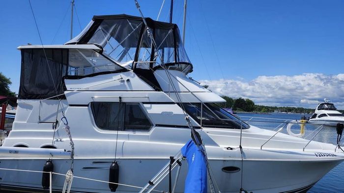 1998 Silverton 322 Aft Photo 1 of 42